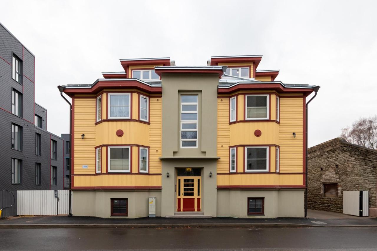 Charming 1Br In Superb Location, Free Parking & Wi-Fi Apartamento Talin Exterior foto