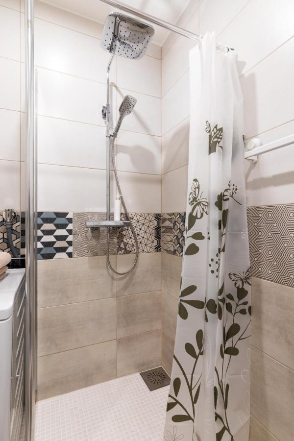 Charming 1Br In Superb Location, Free Parking & Wi-Fi Apartamento Talin Exterior foto